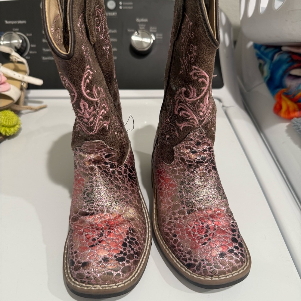 Kids  Brown & Pink Embossed Western Boots